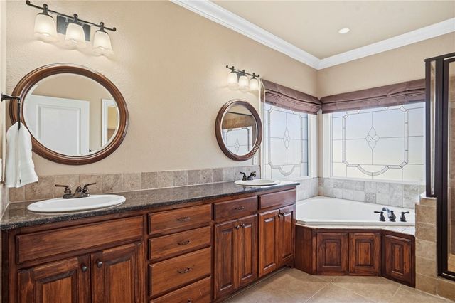 1661 Partridge RUN, Bentonville, AR 72713