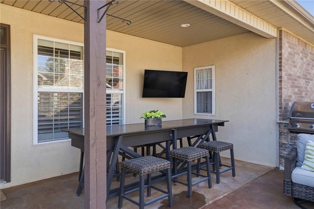 1661 Partridge RUN, Bentonville, AR 72713