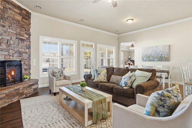 1661 Partridge RUN, Bentonville, AR 72713