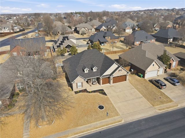 1661 Partridge RUN, Bentonville, AR 72713