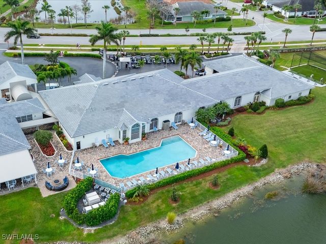263 Glen Eagle CIR, Naples, FL 34104