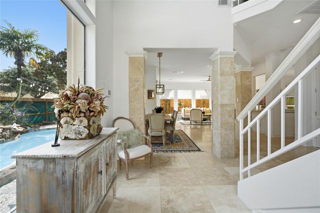 320 Harborside Circle, Kemah, TX 77565