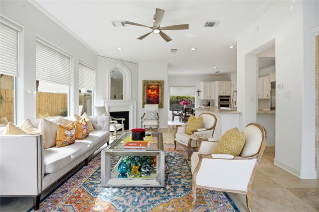 320 Harborside Circle, Kemah, TX 77565
