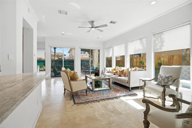 320 Harborside Circle, Kemah, TX 77565