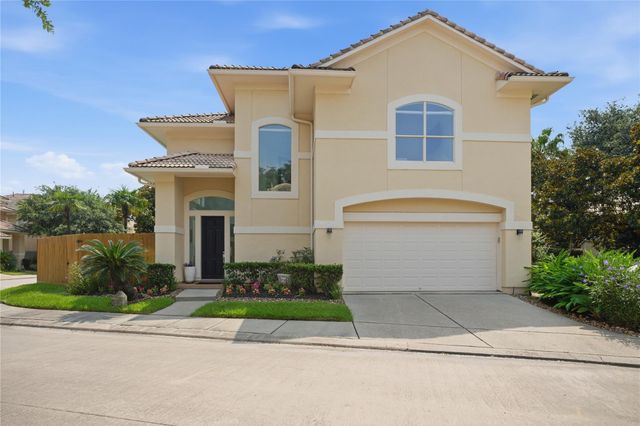 320 Harborside Circle, Kemah, TX 77565