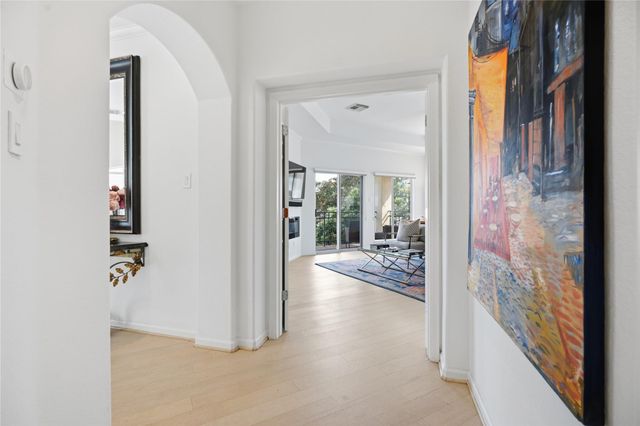 320 Harborside Circle, Kemah, TX 77565