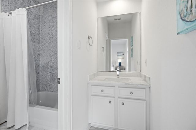 320 Harborside Circle, Kemah, TX 77565
