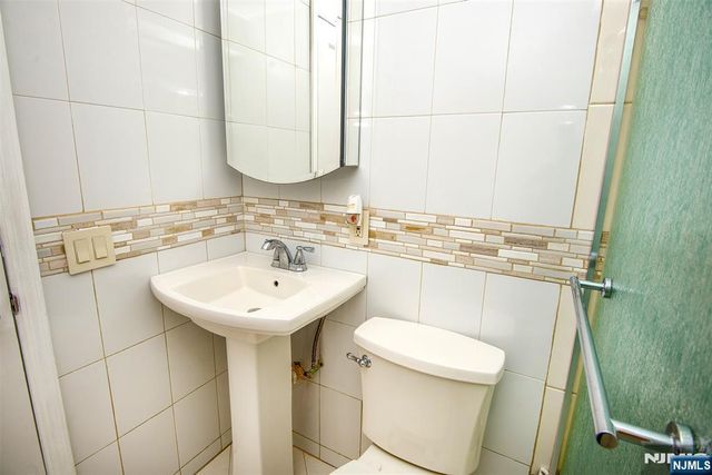 352 Billington Road, Teaneck, NJ 07666