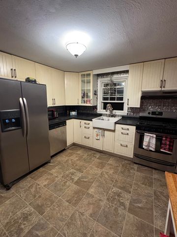 10 Hastings Lane, Nashua, NH 03064
