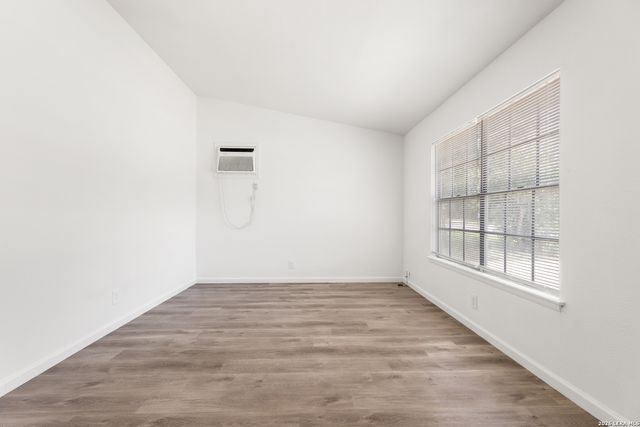 4835 VILLAGE VW, San Antonio, TX 78218