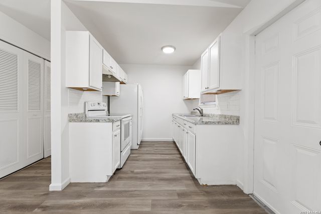 4835 VILLAGE VW, San Antonio, TX 78218