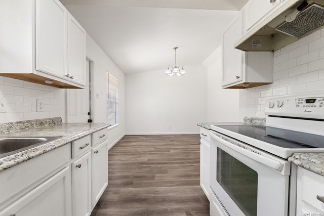 4835 VILLAGE VW, San Antonio, TX 78218