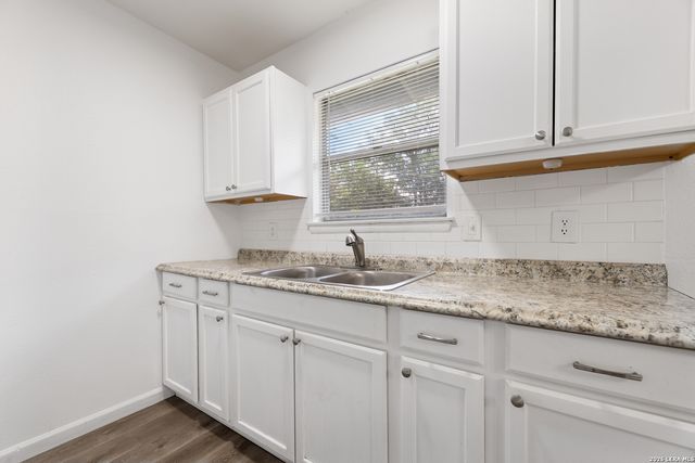 4835 VILLAGE VW, San Antonio, TX 78218