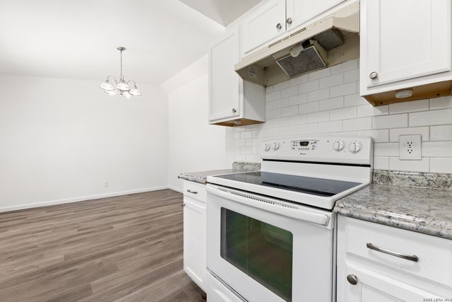 4835 VILLAGE VW, San Antonio, TX 78218