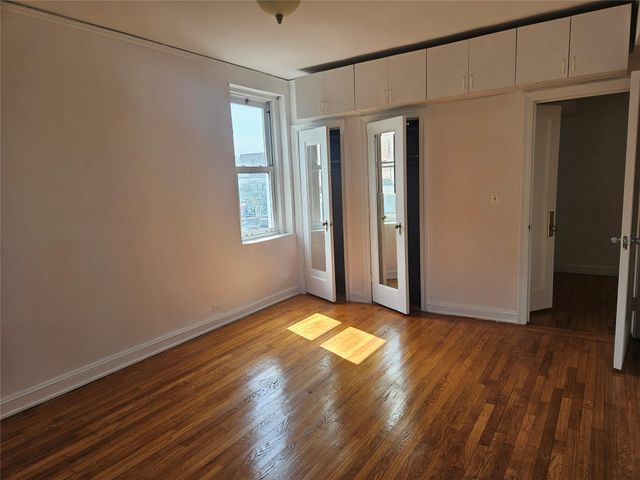 7215 37th Avenue 3H, Jackson Heights, NY 11372
