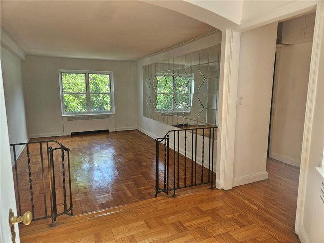 7215 37th Avenue 3H, Jackson Heights, NY 11372