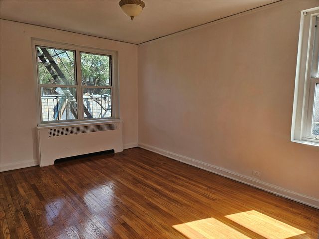 7215 37th Avenue 3H, Jackson Heights, NY 11372