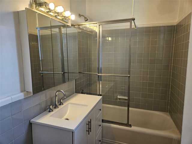 7215 37th Avenue 3H, Jackson Heights, NY 11372