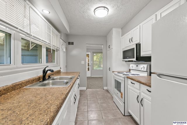 4811 Pratt Street, Omaha, NE 68104