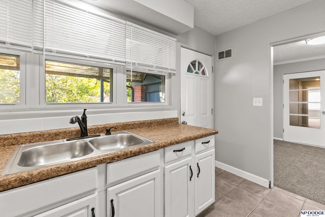 4811 Pratt Street, Omaha, NE 68104