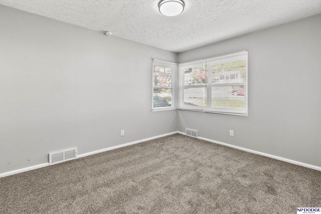 4811 Pratt Street, Omaha, NE 68104