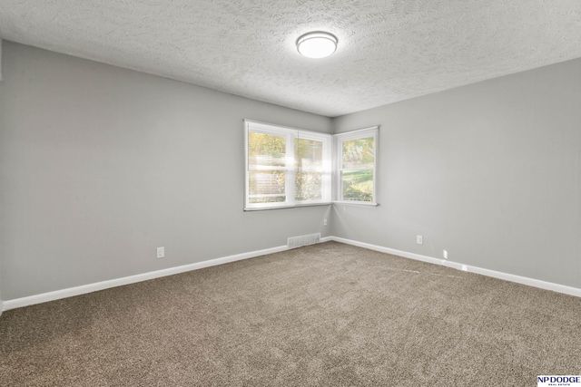 4811 Pratt Street, Omaha, NE 68104