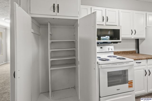 4811 Pratt Street, Omaha, NE 68104