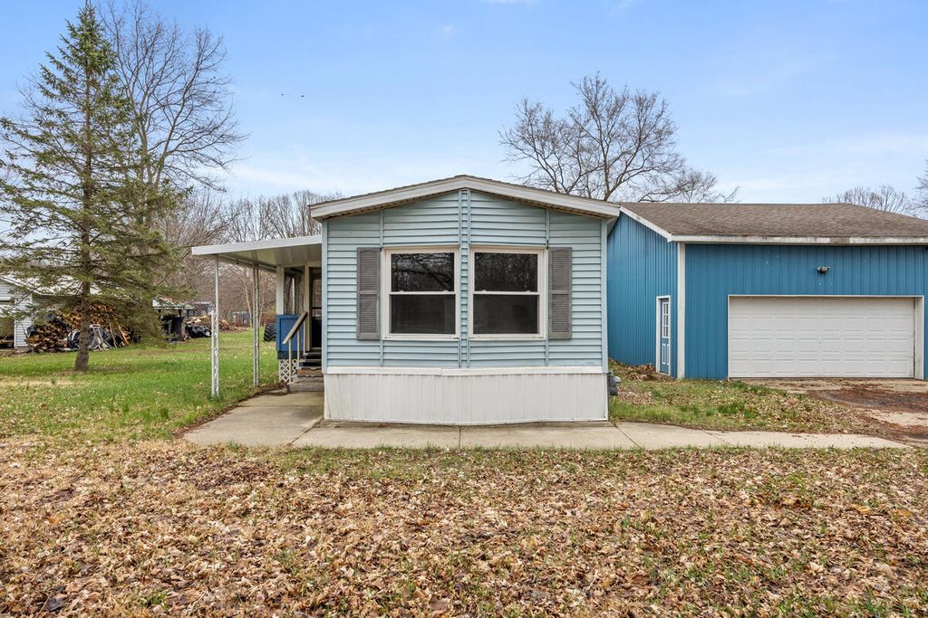 1825 34th Street, Allegan, MI 49010