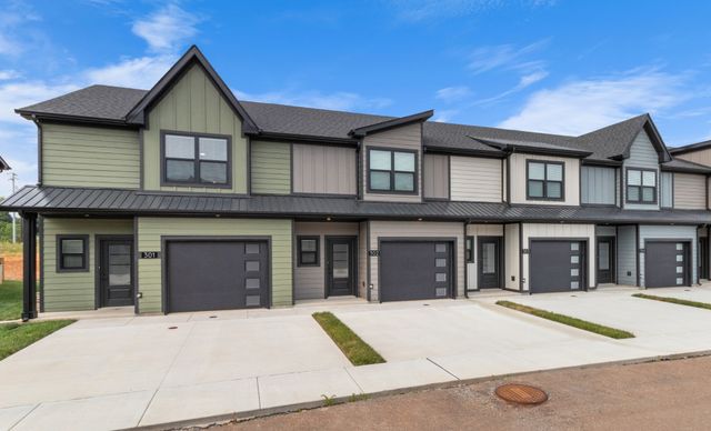 302 Jonathan Wade Circle, Clarksville, TN 37043