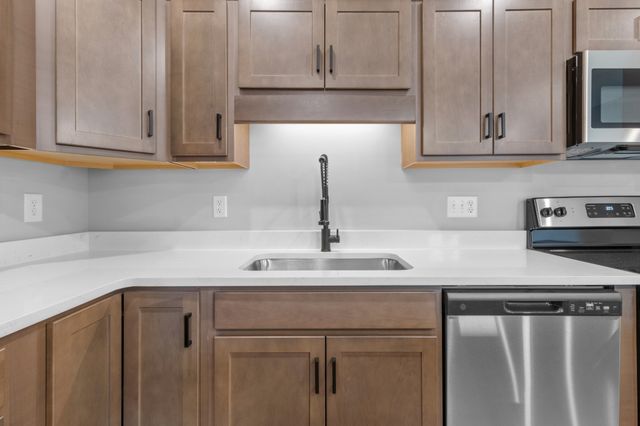 302 Jonathan Wade Circle, Clarksville, TN 37043