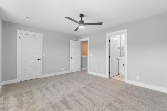 302 Jonathan Wade Circle, Clarksville, TN 37043