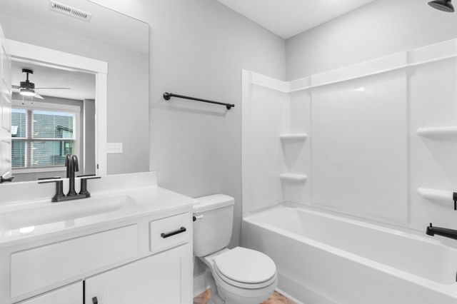 302 Jonathan Wade Circle, Clarksville, TN 37043