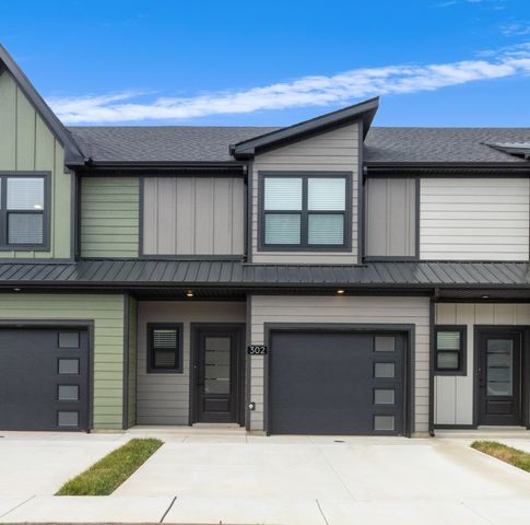 302 Jonathan Wade Circle, Clarksville, TN 37043