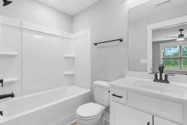 302 Jonathan Wade Circle, Clarksville, TN 37043