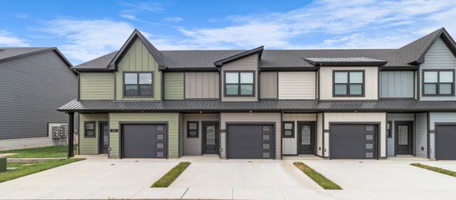 302 Jonathan Wade Circle, Clarksville, TN 37043