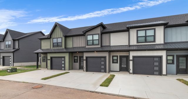 302 Jonathan Wade Circle, Clarksville, TN 37043