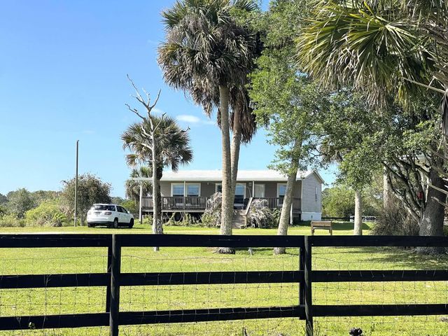 8121 NW 58th Lane, Okeechobee, FL 34972