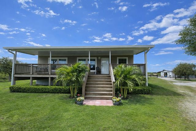 8121 NW 58th Lane, Okeechobee, FL 34972