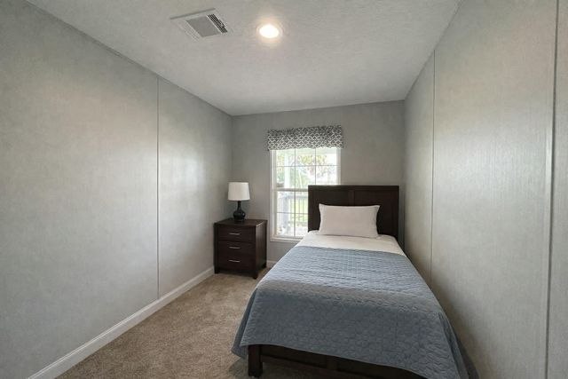 8121 NW 58th Lane, Okeechobee, FL 34972