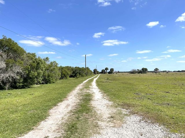 8121 NW 58th Lane, Okeechobee, FL 34972