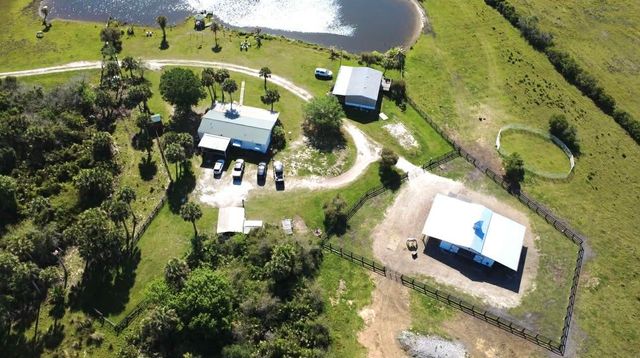 8121 NW 58th Lane, Okeechobee, FL 34972