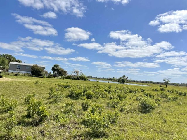 8121 NW 58th Lane, Okeechobee, FL 34972