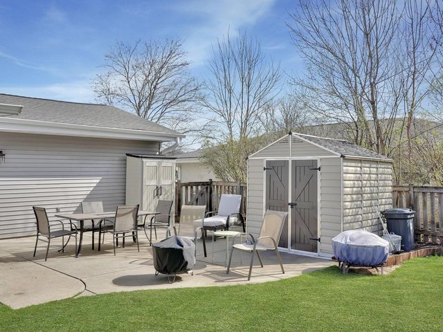 12915 W Wilbur DRIVE, New Berlin, WI 53151