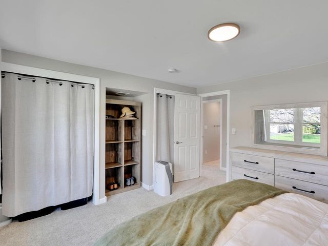 12915 W Wilbur DRIVE, New Berlin, WI 53151