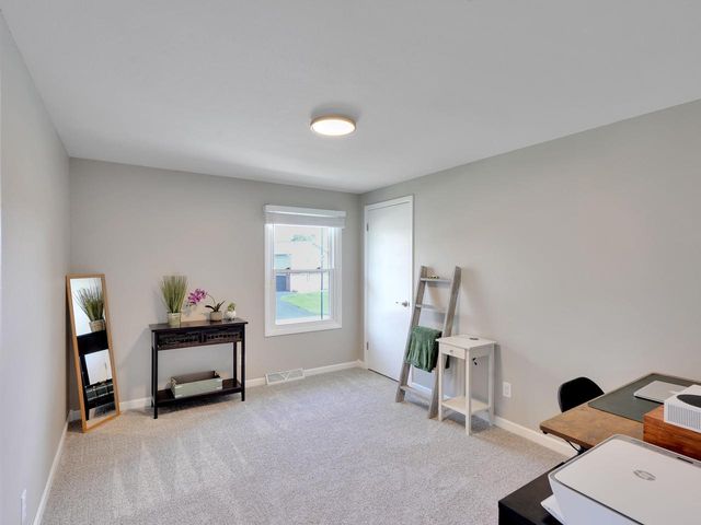 12915 W Wilbur DRIVE, New Berlin, WI 53151