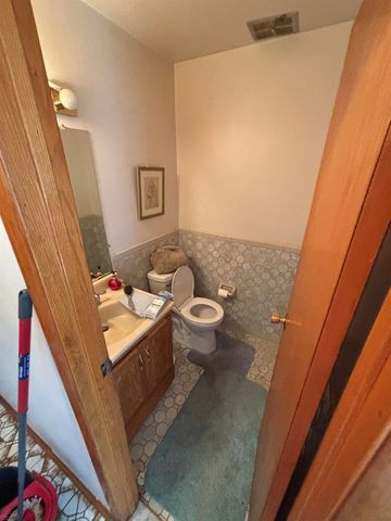 4622 Ardmore Drive, Sterling Heights, MI 48310