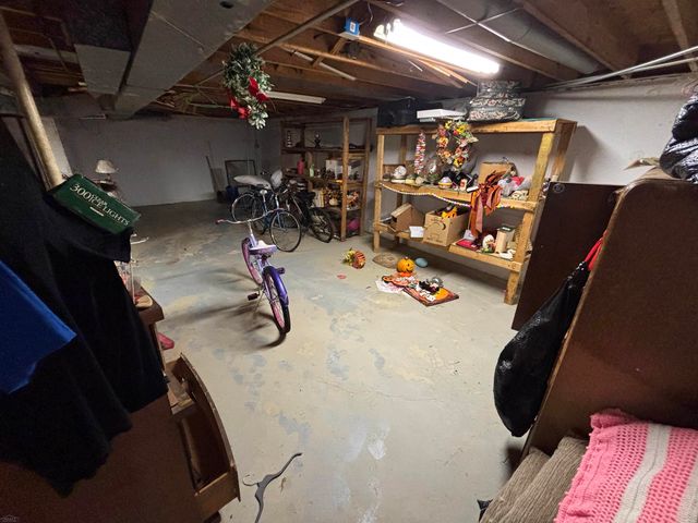 4622 Ardmore Drive, Sterling Heights, MI 48310