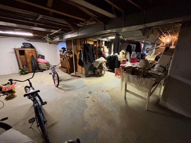 4622 Ardmore Drive, Sterling Heights, MI 48310