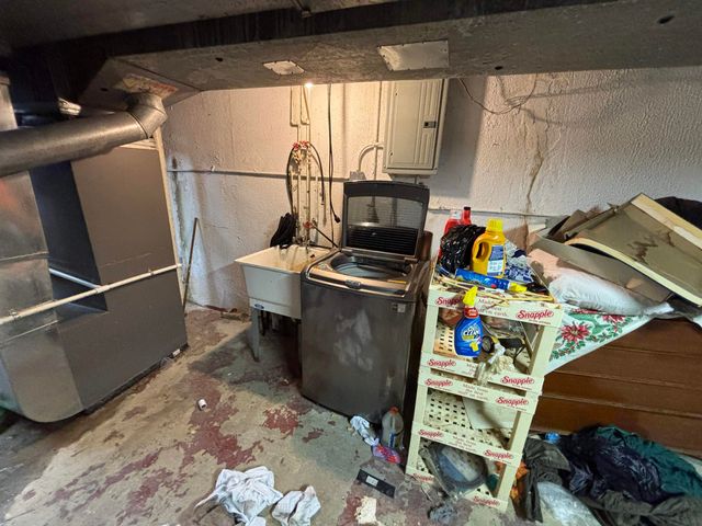 4622 Ardmore Drive, Sterling Heights, MI 48310