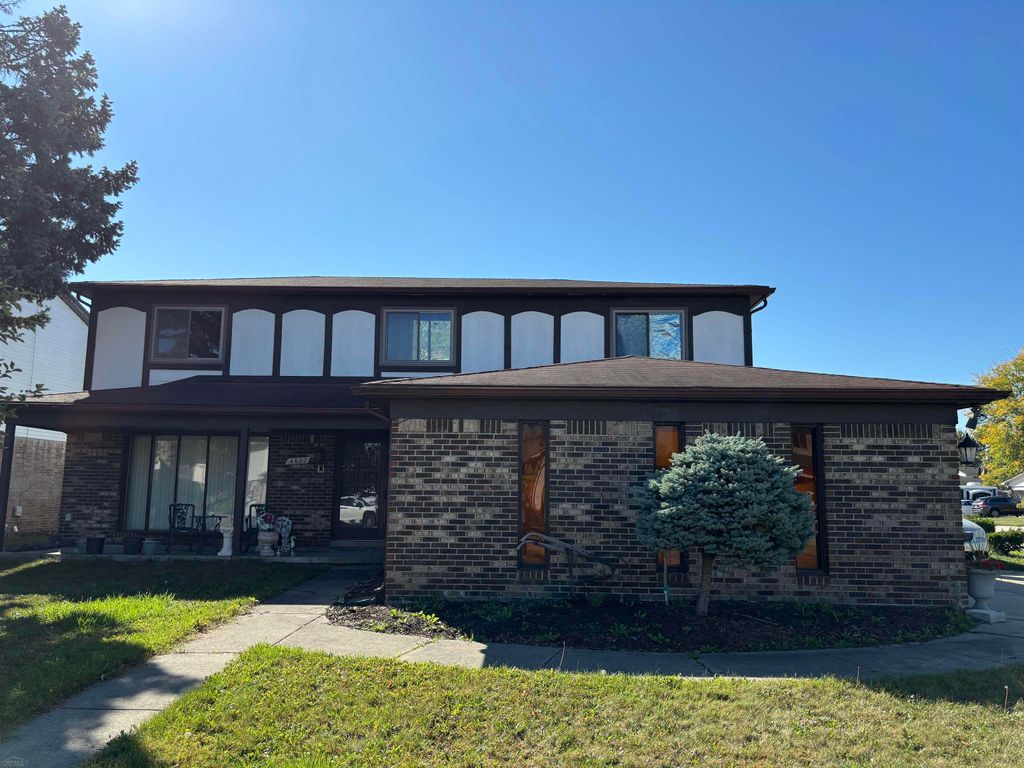 4622 Ardmore Drive, Sterling Heights, MI 48310